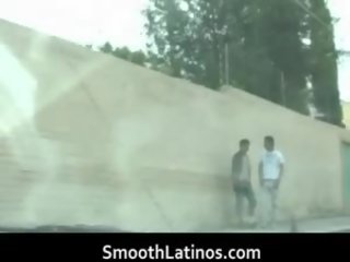 Adoleshent njeri homoseksual latinos qirje dhe duke thithur pederast i rritur film 8 nga smoothlatinos